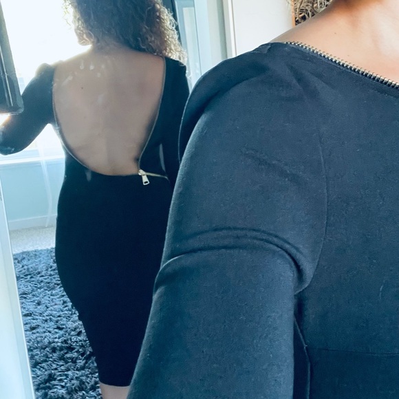 Black open back dress with zipper - Picture 2 of 6